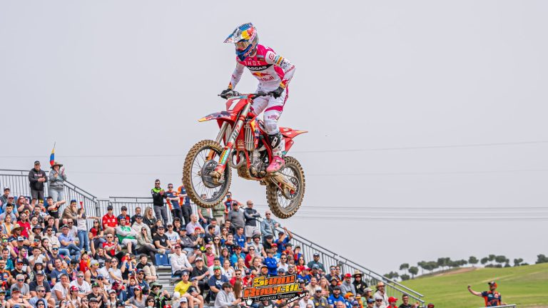 MXGP: Prado e De Wolf vencem o GP da Espanha e aumentam vantagem na liderança do campeonato