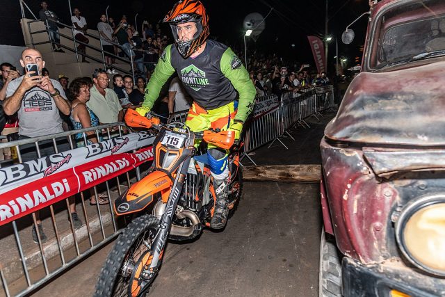 Recorde de pilotos marca abertura do Brasileiro de Hard Enduro