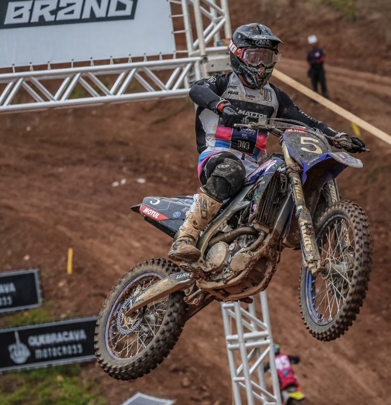 595 bLU cRU Racing conquista o segundo pódio consecutivo no Brasileiro de Motocross e segue na briga pela liderança da MX2