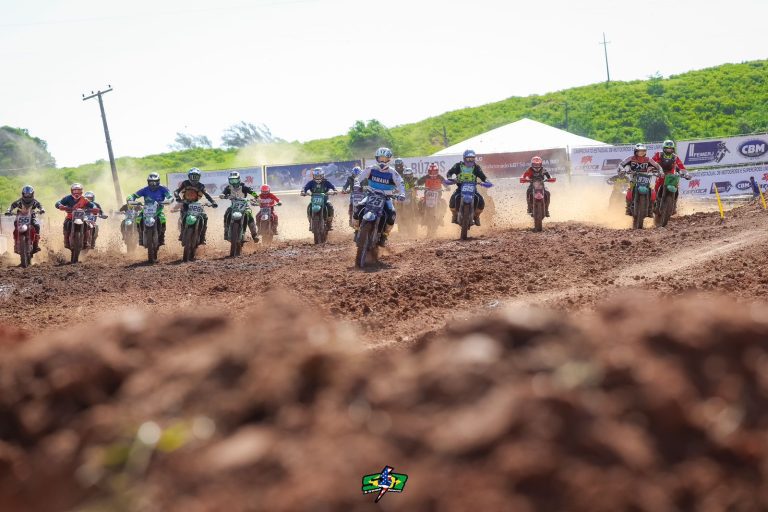 Campeonato Carioca de Motocross abre a temporada com boas disputas e arquibancadas cheias em Búzios/RJ