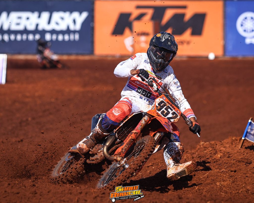 BRMX: Be Tiburcio e Rubini garantem a dobradinha para a Honda Racing, em Campo Grande/MS. Confira os resultados completos e classifica&ccedil;&atilde;o do campeonato.