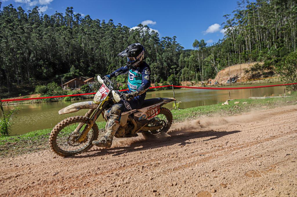 Husqvarna PowerHusky/Itaminas encara a 3&ordf; rodada do Brasileiro de Enduro no Esp&iacute;rito Santo