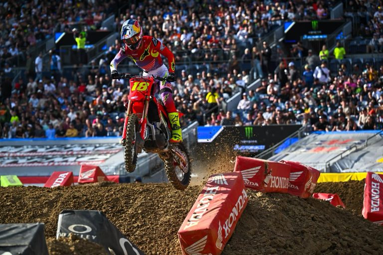 AMA Supercross: Honda faz dobradinha com vitória de Lawrence e Shimoda! Confira os resultados