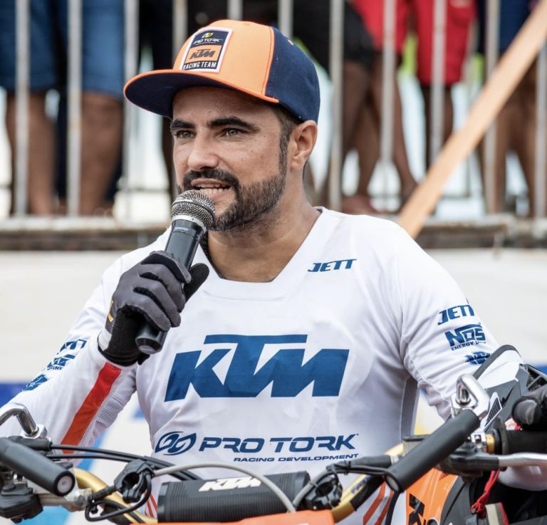 Completando 25 anos de carreira, Gilmar “Joaninha” Flores disputa o Duelo de Motos nesse fim de semana, em Atibaia/SP