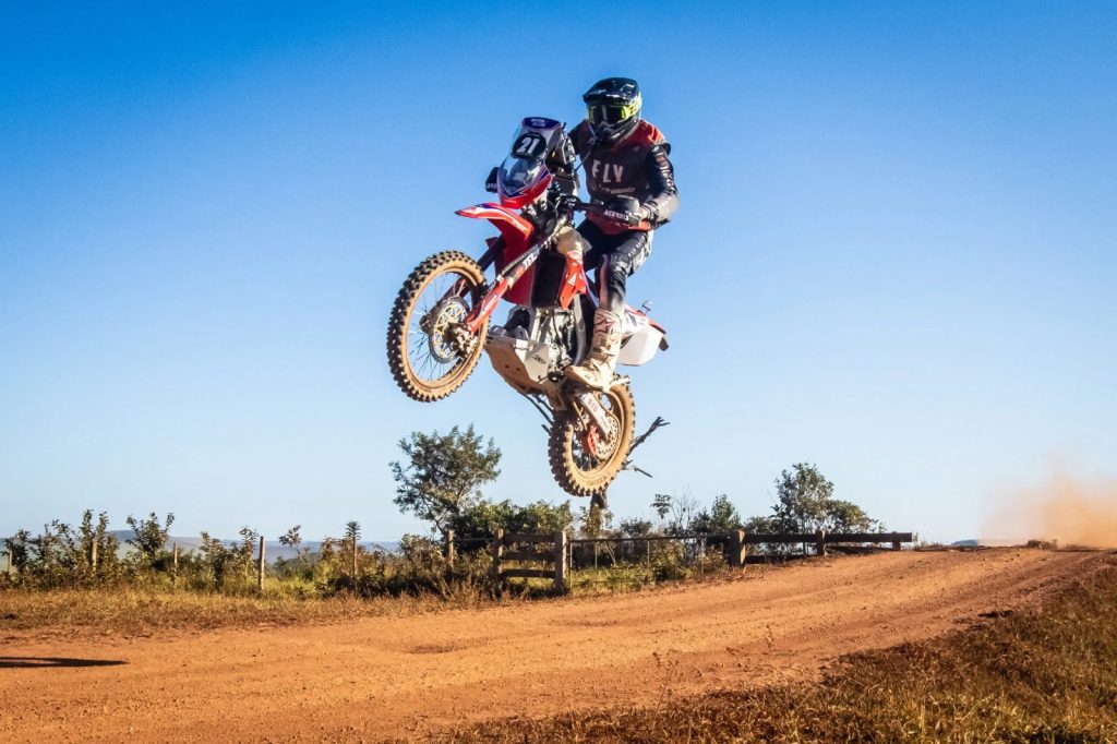 Mason Klein vence segundo dia de disputas do Rally Minas Brasil 2024