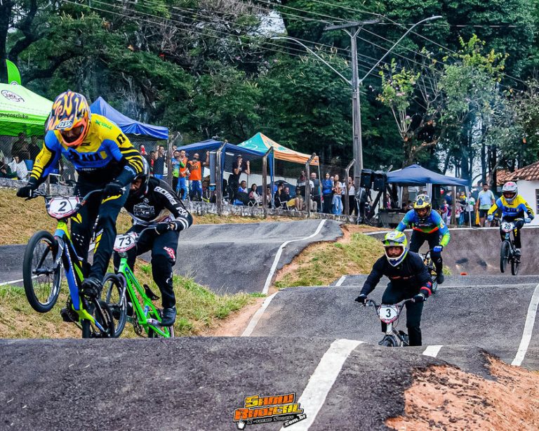 Com cerca de 130 inscritos, Campeonato Mineiro de BMX é sucesso em Varginha/MG