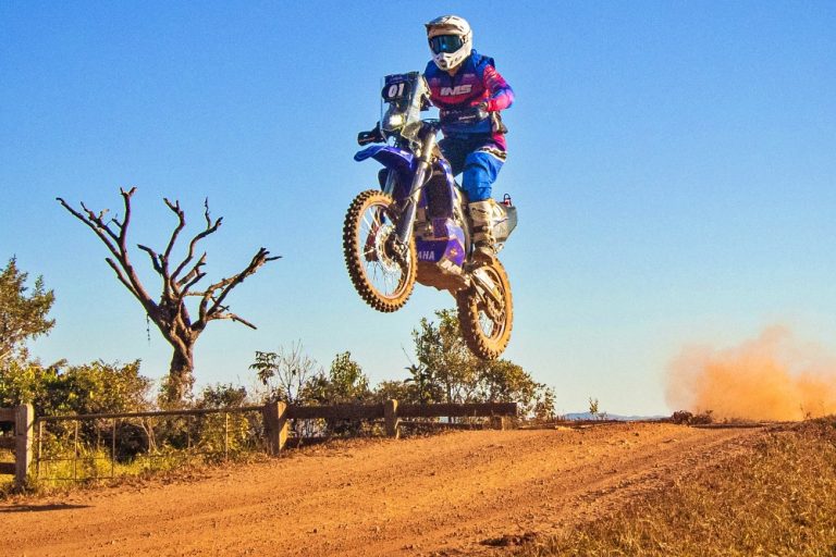 Após duas etapas, Yamaha lidera a classificação geral e as categorias Moto 1 e Moto 2 no 6º Rally Minas Brasil