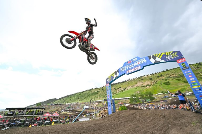 AMA MX: Jett volta ao topo e Deegan vence a terceira consecutiva! Assista às baterias completas da etapa de Thunder Valley