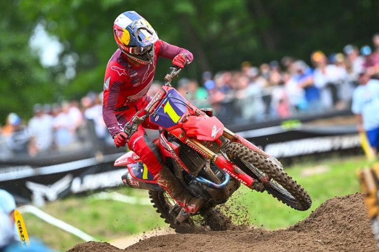 AMA MX: Jett Lawrence e Haiden Deegan vencem nas areias de Southwick! Confira os resultados e vídeos das baterias