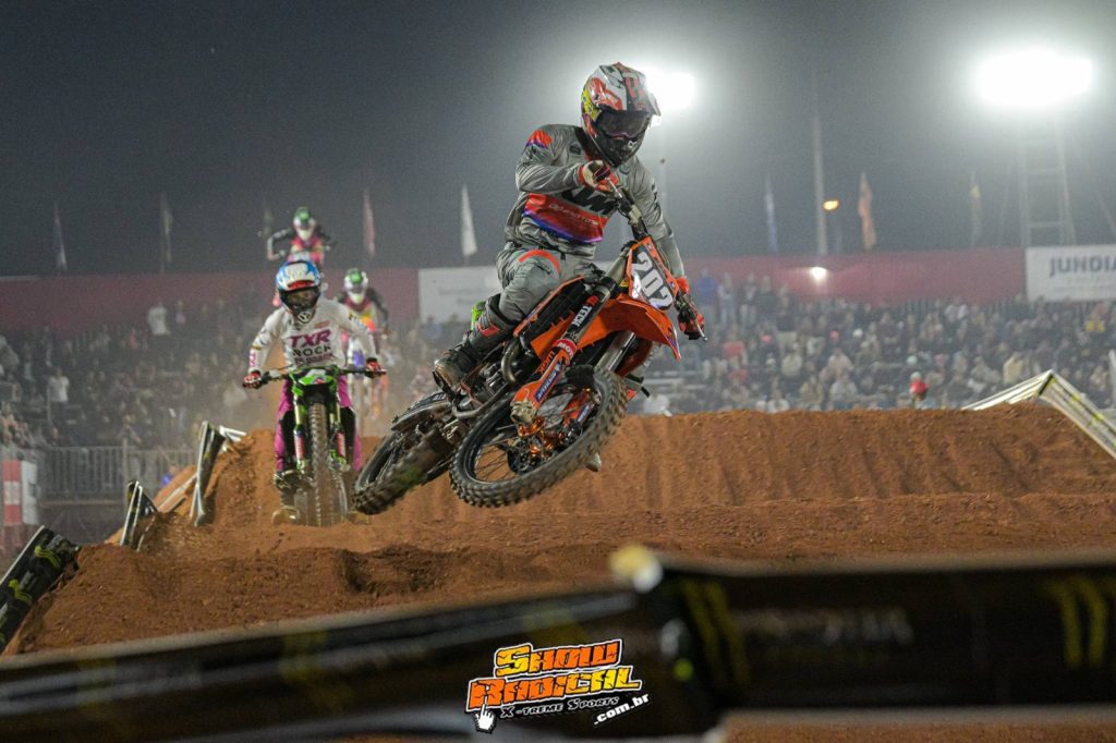 &ldquo;Fala Roots&rdquo;: Tudo o que rolou na 2&ordf; etapa do Arena Cross, pelos olhares da Roots MX