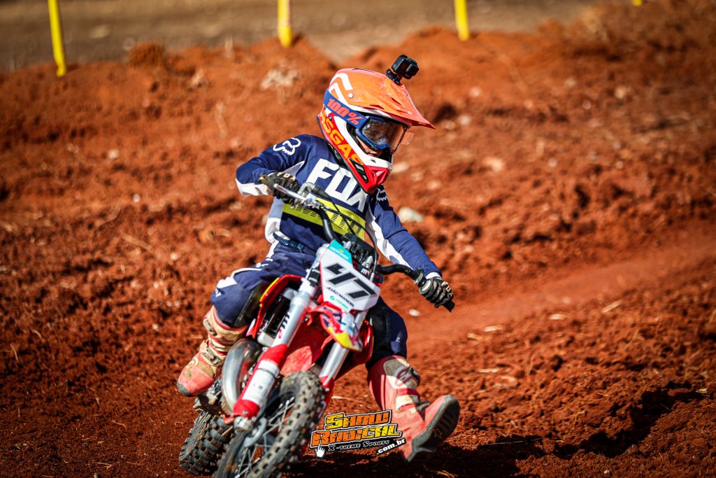 Semifinal da Copa Sul Minas de Velocross &eacute; marcada por duelos decisivos em Tr&ecirc;s Cora&ccedil;&otilde;es/MG