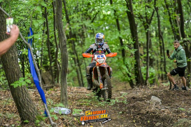 Red Bull Romaniacs:  Manuel Lettenbichler supera “O dia mais difícil da história” com vitória na Gold. Brasileiros mostram evolução na disputa