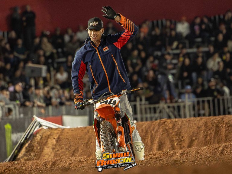 Entrevista com o piloto Lucas Dunka #34 da KTM Racing após o grande feito no Arena Cross Brasil