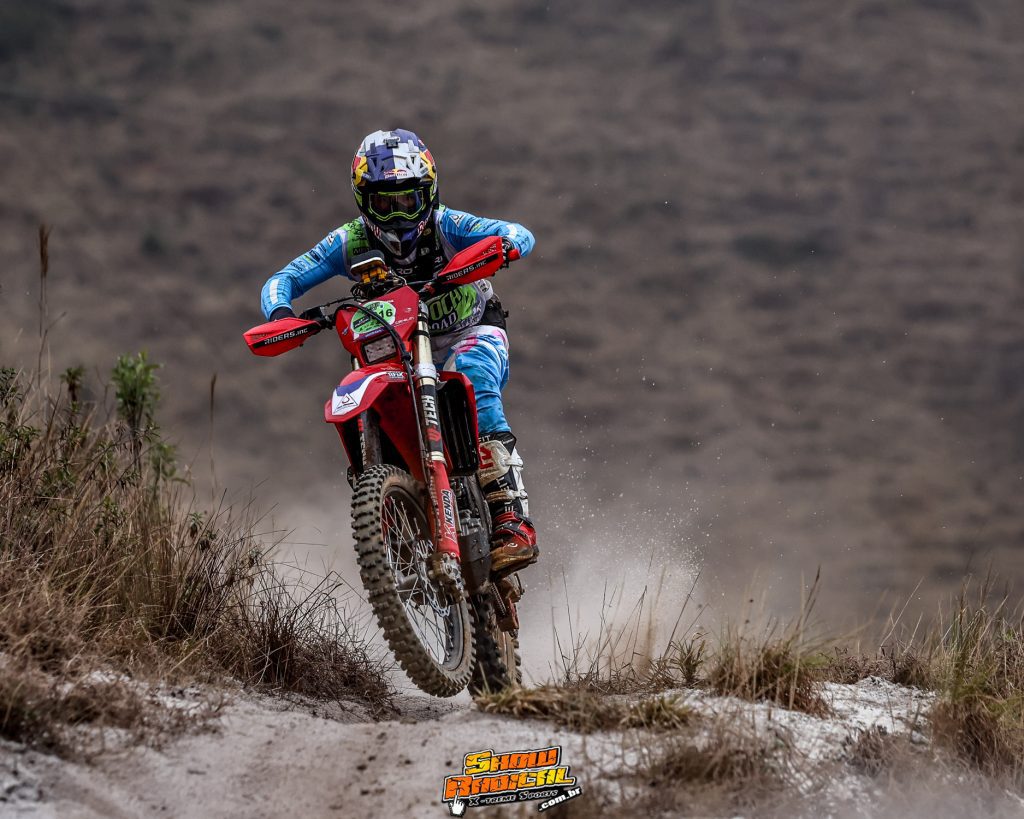 Primeiro dia de Ibitipoca Off Road tem vit&oacute;ria de Emerson Loth na Elite e muita disputa nas areias de Concei&ccedil;&atilde;o do Ibitipoca/MG