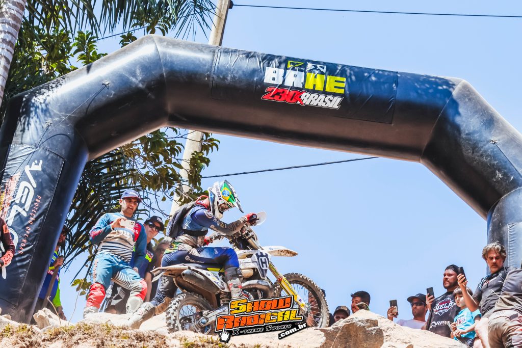 Entrevista com Rigor Rico, o maior piloto de Hard Enduro da Am&eacute;rica Latina, que acaba de conquistar seu 8&ordm; t&iacute;tulo nacional na modalidade
