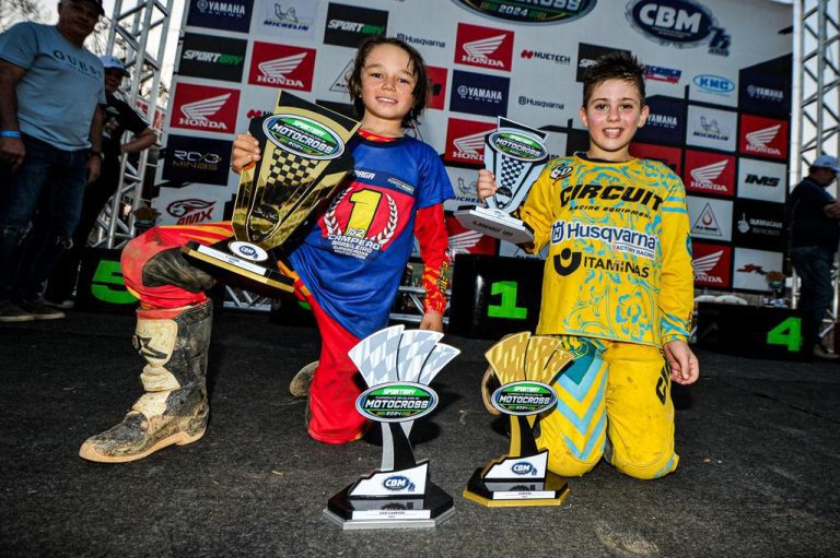 Equipe PowerHusky/Husqvarna domina as categorias de base no motocross brasileiro com títulos no Supercross, Arena Cross e Motocross