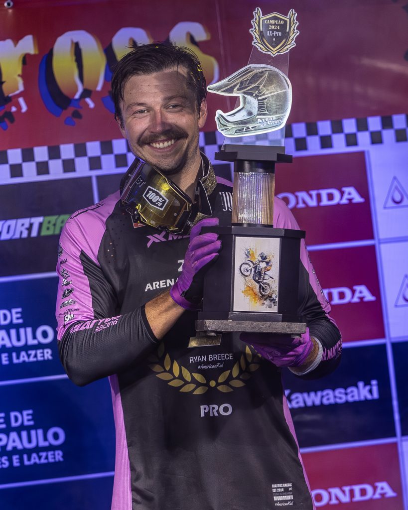 595 bLU cRU Racing &eacute; campe&atilde; do Arena Cross com Ryan Breece