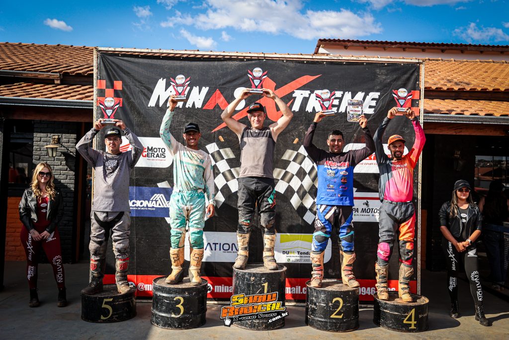 Semifinal da Copa Sul Minas de Velocross &eacute; marcada por duelos decisivos em Tr&ecirc;s Cora&ccedil;&otilde;es/MG