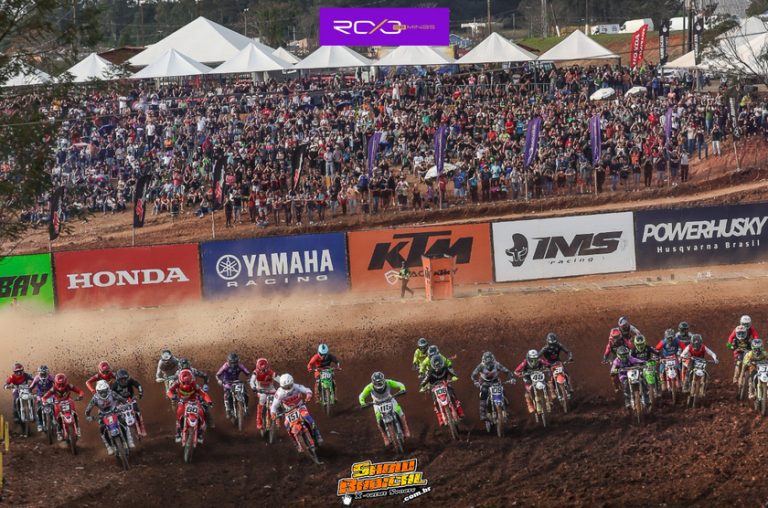 “Fala Roots by Roxo de Minas”: Tudo o que aconteceu na grande final do BRMX, pelos olhares da Roots MX
