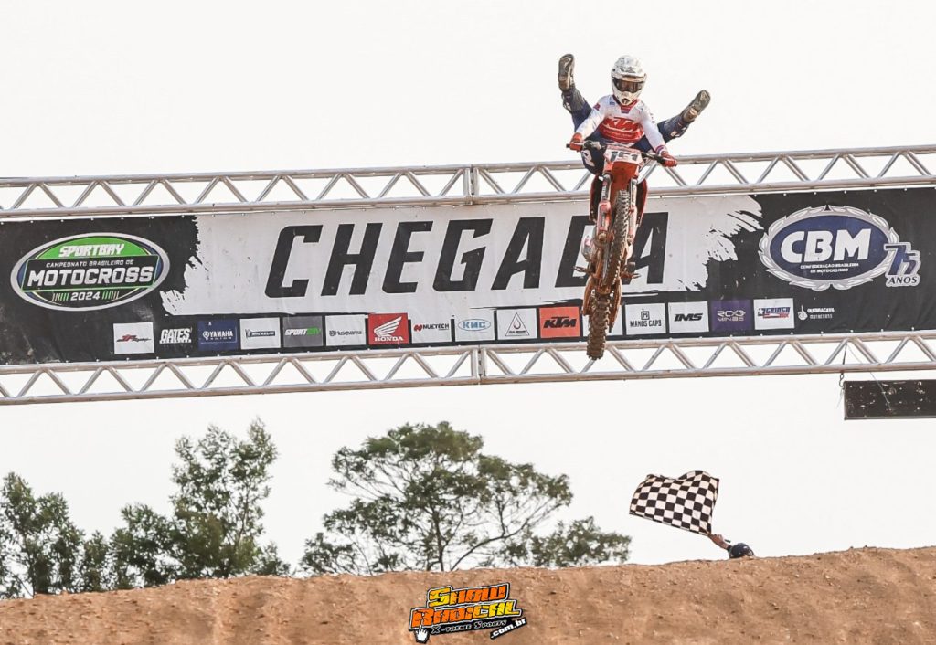 &ldquo;Fala Roots by Roxo de Minas&rdquo;: Tudo o que aconteceu na grande final do BRMX, pelos olhares da Roots MX