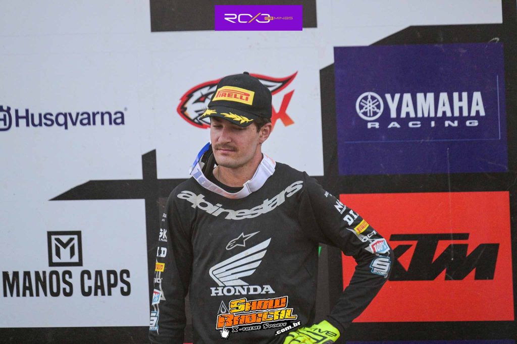 &ldquo;Fala Roots by Roxo de Minas&rdquo;: Tudo o que aconteceu na grande final do BRMX, pelos olhares da Roots MX