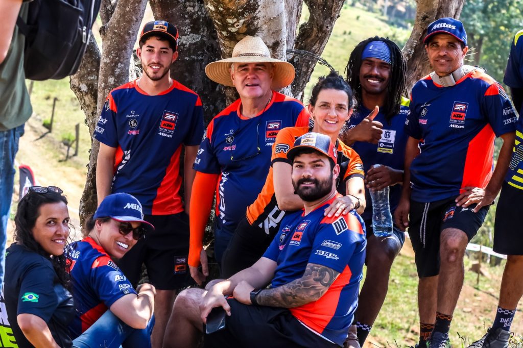 Equipe 3R KTM Mitas brilha no Hard in Help com vit&oacute;ria na categoria Bronze