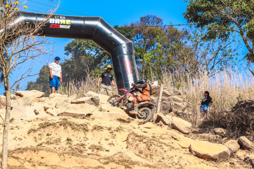 Equipe 3R KTM Mitas brilha no Hard in Help com vit&oacute;ria na categoria Bronze