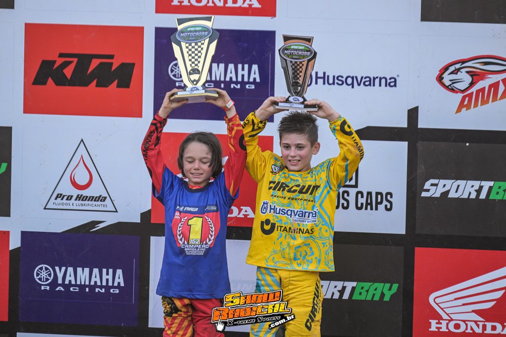 Primeiros Campe&otilde;es Coroados no Brasileiro de Motocross em Ponta Grossa/PR