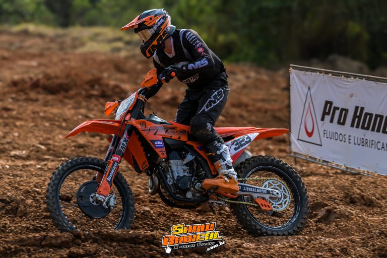 Cassio Anacleto conquista a segunda colocação na Final do Brasileiro de Motocross em Ponta Grossa