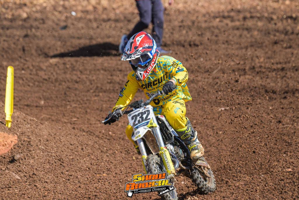 Henrique Spinass&eacute; vence a grande final do BRMX e fica com o vice-campeonato da 50cc
