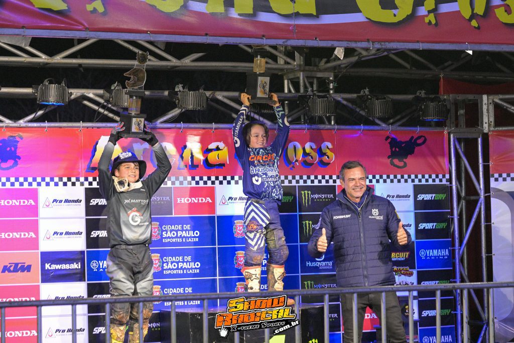Super Final define os quatro campe&otilde;es do Arena Cross Brasil