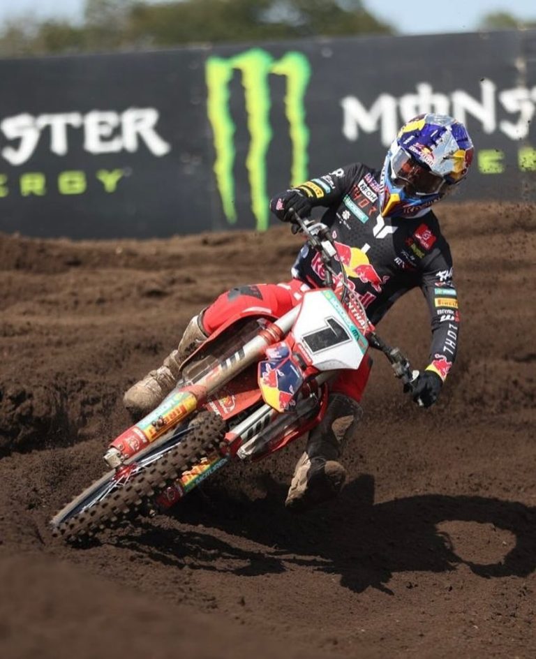 MXGP: Prado vence na China e assume a liderança restando uma etapa. Gajser tem dia ruim e se complica na briga pelo título