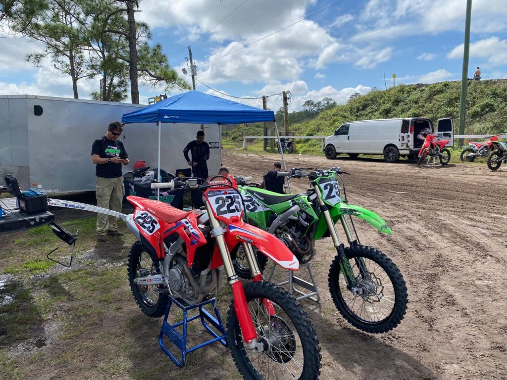 Quer andar de moto nos EUA? RKS Racing, aluguel de Motos Off-Road para amadores e profissionais na Fl&oacute;rida!