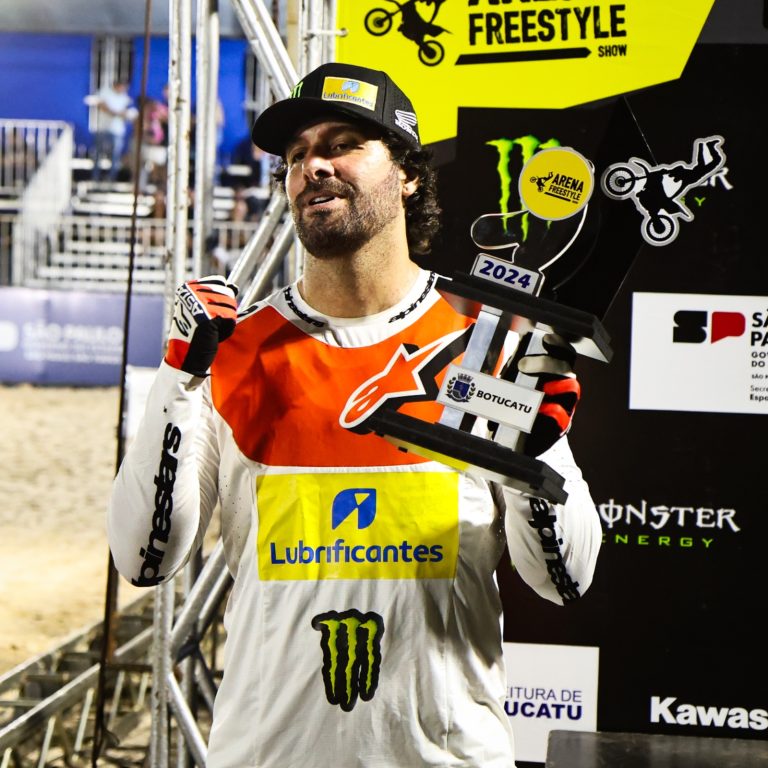 Fred Kyrillos vence Arena Freestyle 2024 de forma invicta e alcança o 7º título brasileiro de FMX da carreira