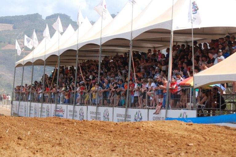 6ª etapa do Capixaba de MX e SX Unificado reúne pilotos de três estados para mais uma rodada de disputas eletrizantes! Confira os resultados