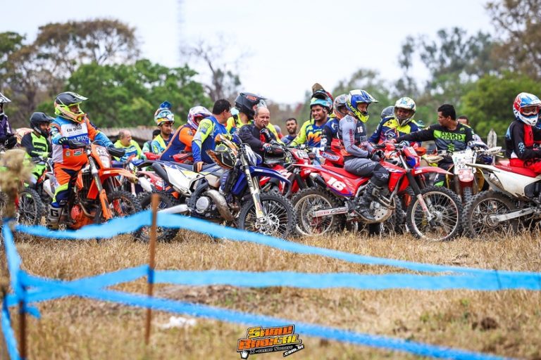 Desafio Extreme de Enduro reúne mais de 200 pilotos na penúltima etapa, em Papagaios/MG