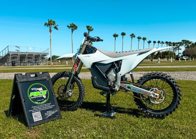 RKS Racing lança locação da revolucionária STARK VARG elétrica nas pistas da Flórida, EUA