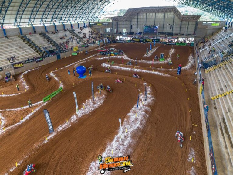 AO VIVO: Assista ao Arena Velocross diretamente de Campina Grande do Sul/PR