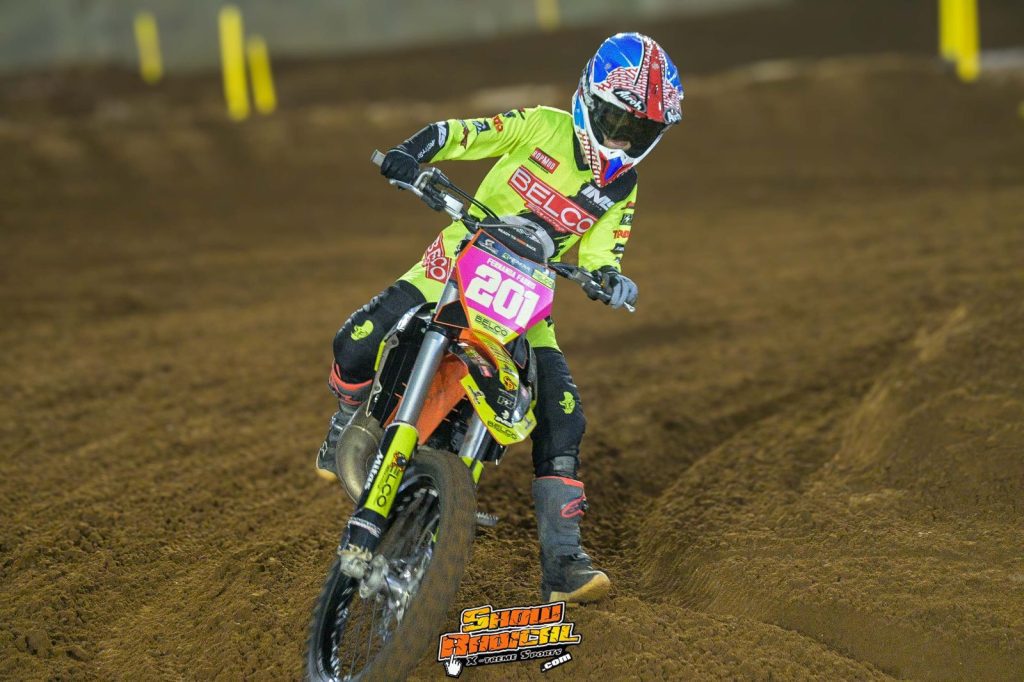 Arena Velocross bate recorde de inscritos em noite de disputas intensas com os mais r&aacute;pidos pilotos do velocross brasileiro