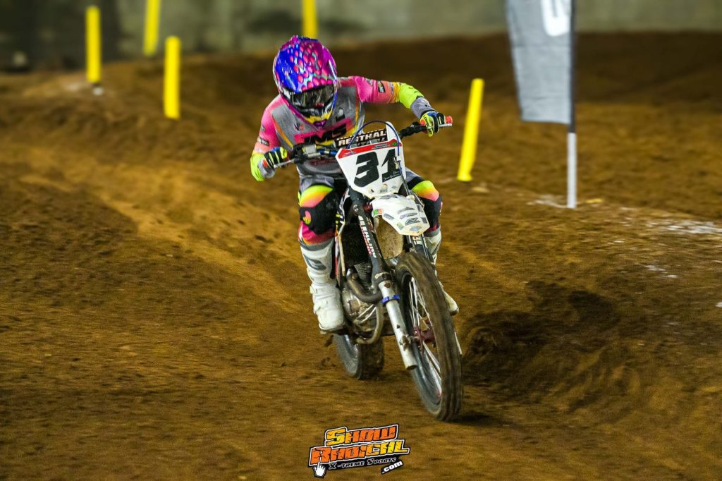 Arena Velocross bate recorde de inscritos em noite de disputas intensas com os mais r&aacute;pidos pilotos do velocross brasileiro