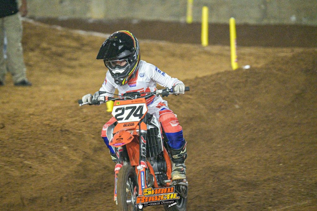 Arena Velocross bate recorde de inscritos em noite de disputas intensas com os mais r&aacute;pidos pilotos do velocross brasileiro