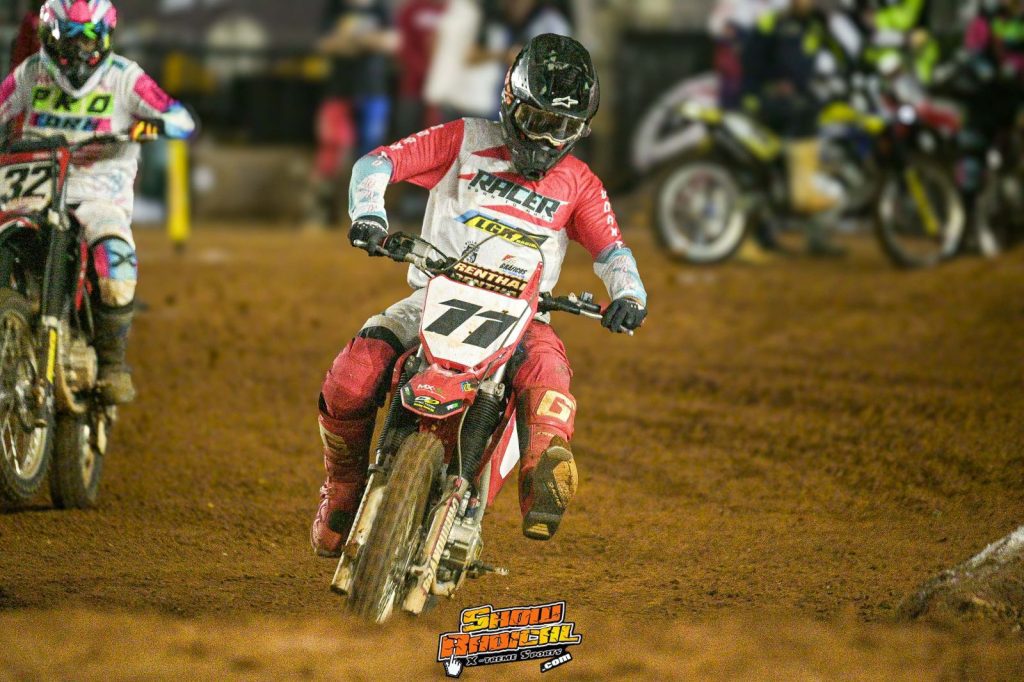 Arena Velocross bate recorde de inscritos em noite de disputas intensas com os mais r&aacute;pidos pilotos do velocross brasileiro