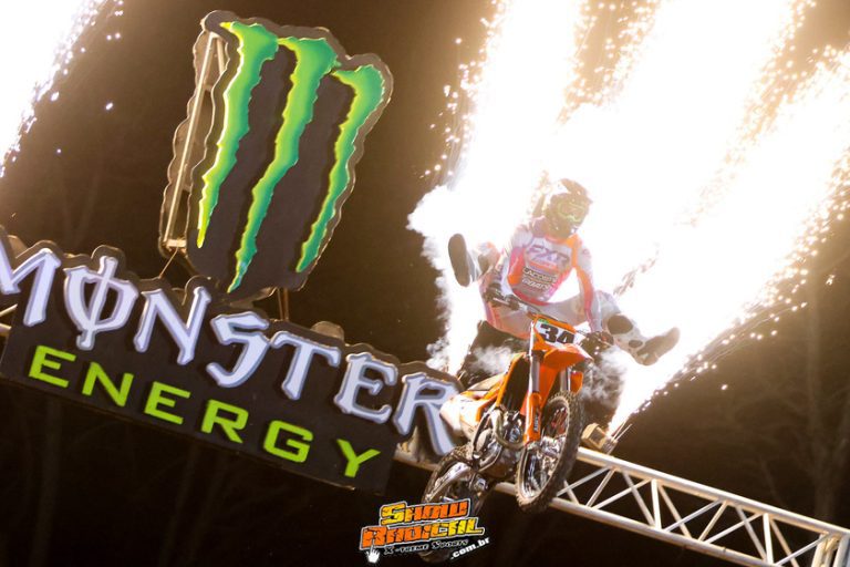 Noite de domínio brasileiro com vitória de Lucas Dunka e Be Tibúrcio na 2ª rodada do SX Champs Series, em Pinamar