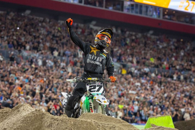 AMA SX: Malcolm Stewart vence pela primeira vez na 450. Max Anstie domina a abertura da Costa Leste na 250
