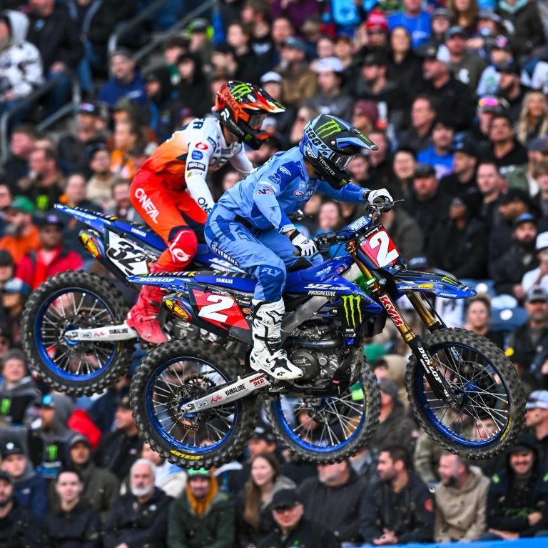 AMA SX: Cooper Webb e Cole Davies garantem a festa da Yamaha em Seattle