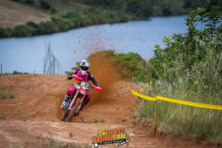 Brasileiro de Enduro: Trilhas técnicas marcadas por muita pedra, areia e belas paisagens são o palco do primeiro dia de disputas nas trilhas de Itutinga/MG