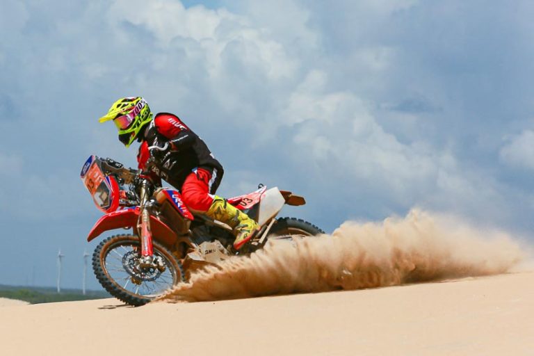 Honda Racing impõe domínio entre as motos do Rally RN 1500