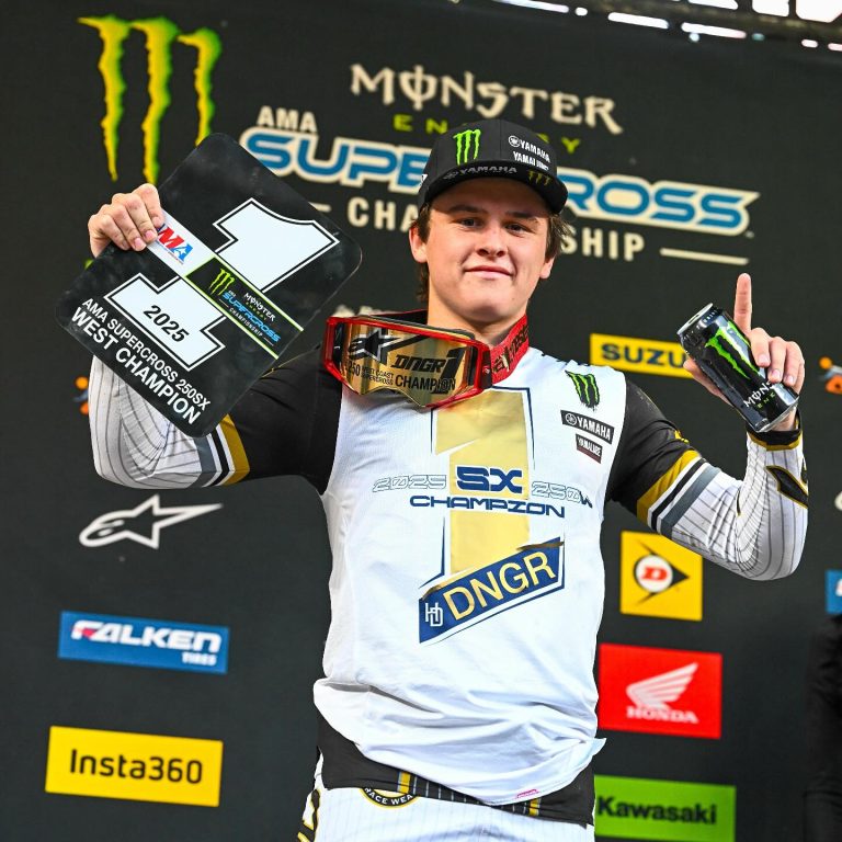 AMA SX: Deegan conquista o título da Costa Oeste e Sexton leva a decisão da 450 para a etapa final
