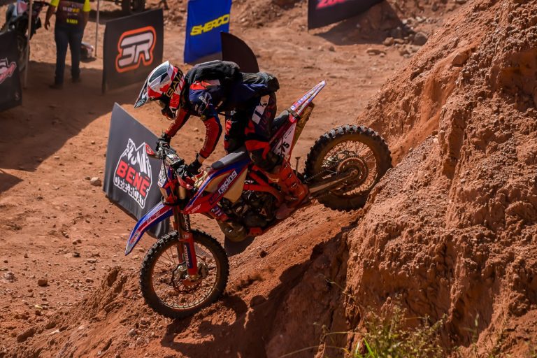 Uai Racing | Beta Motor Brasil conquista pódios importantes na 3ª etapa do BRHE em Poço Fundo (MG)