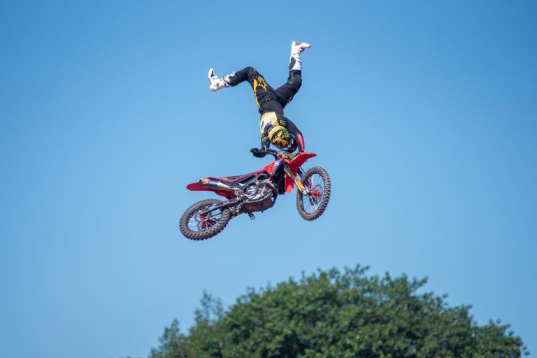 Arena Freestyle Show lota arquibancadas e faz espetáculo inesquecível no Festival Interlagos